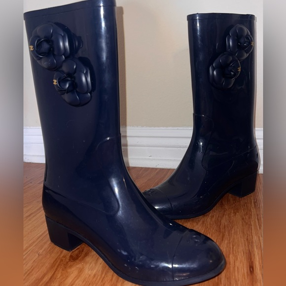Iconic Chanel Rain boots with CC flowers size 41 - Picture 2 of 7